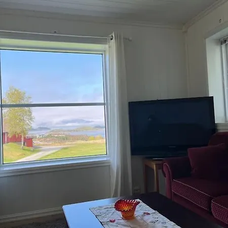 Feriehus Og Naust I Idylliske Omstendigheter Tjørvåg Exterior foto