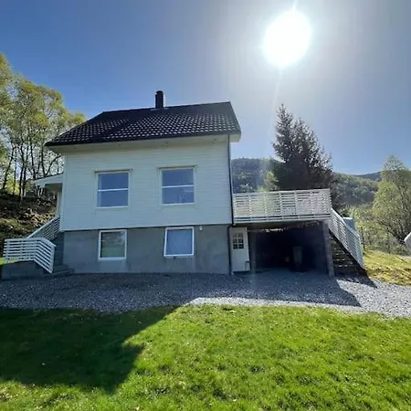 Feriehus Og Naust I Idylliske Omstendigheter Tjørvåg Exterior foto